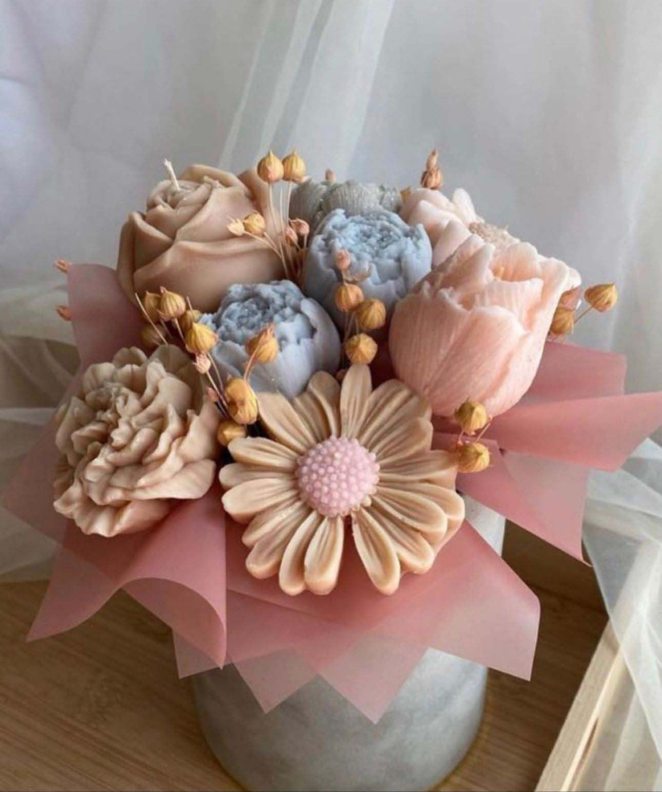 Soya Wax Peonies, Roses and Daisy